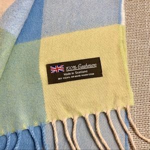 Made in Scotland Accessories - MADE IN SCOTLAND Pastel Plaid 100% Cashmere Scarf Made in Scotland Accessories - MADE IN SCOTLAND Pastel Plaid 100% Cashmere Scarf